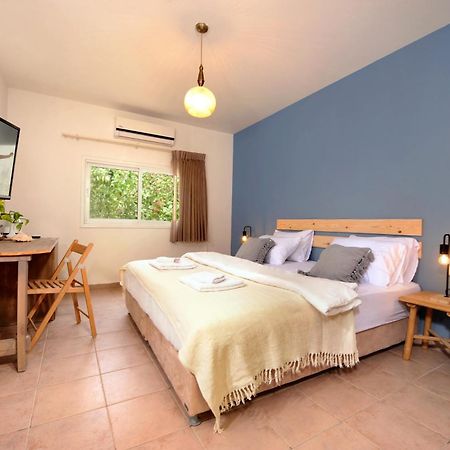 Almog Hotel Exterior foto
