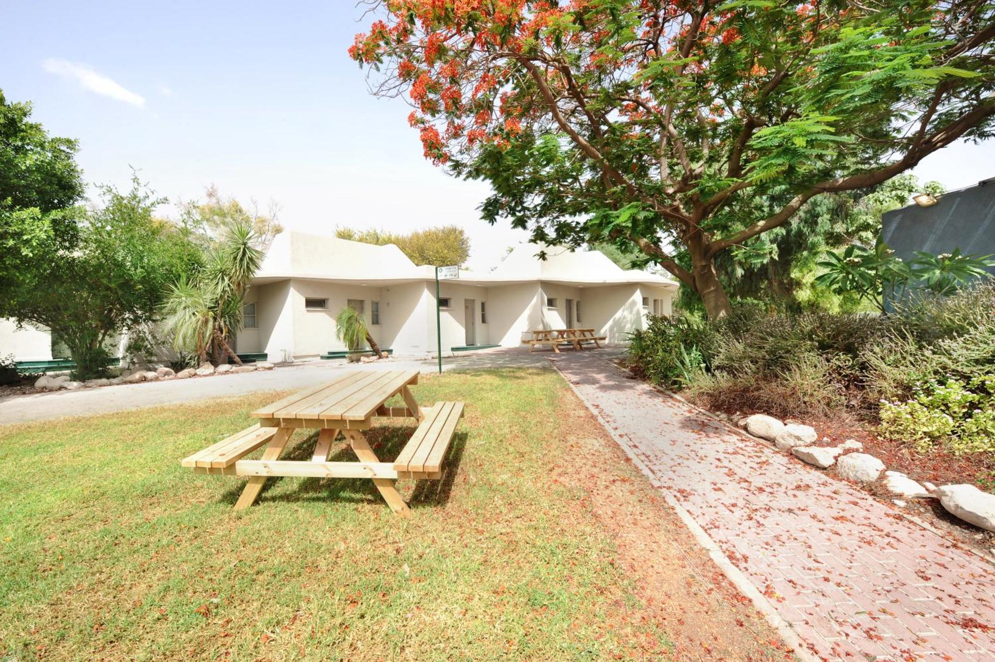 Almog Hotel Exterior foto