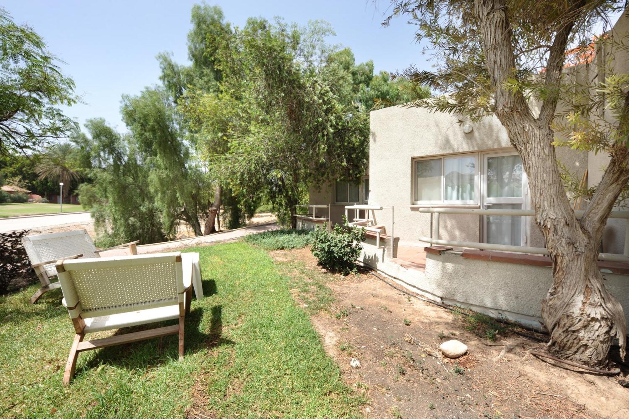 Almog Hotel Exterior foto