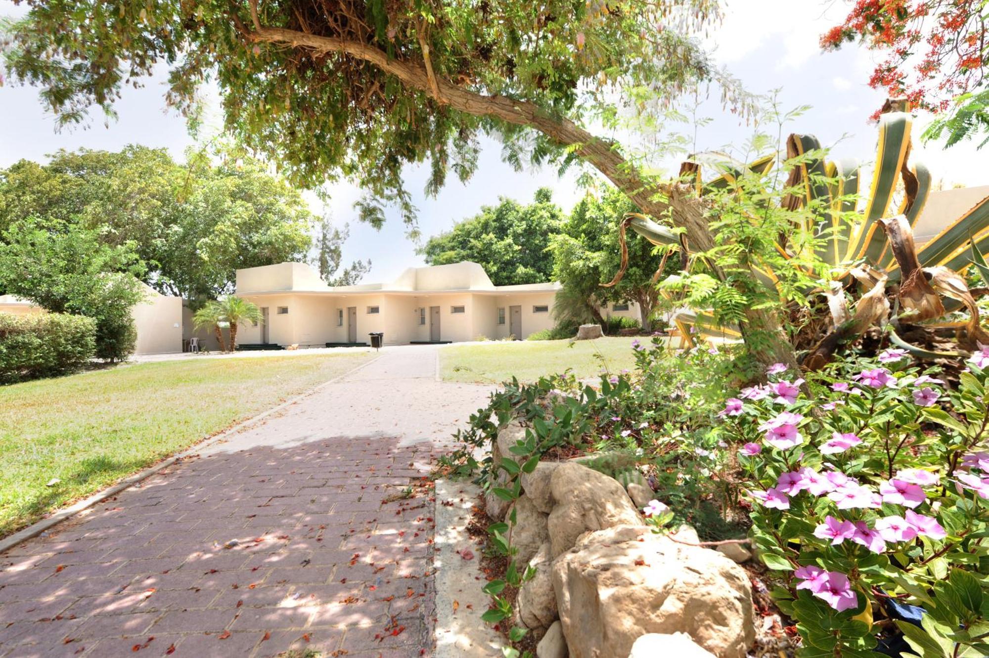 Almog Hotel Exterior foto