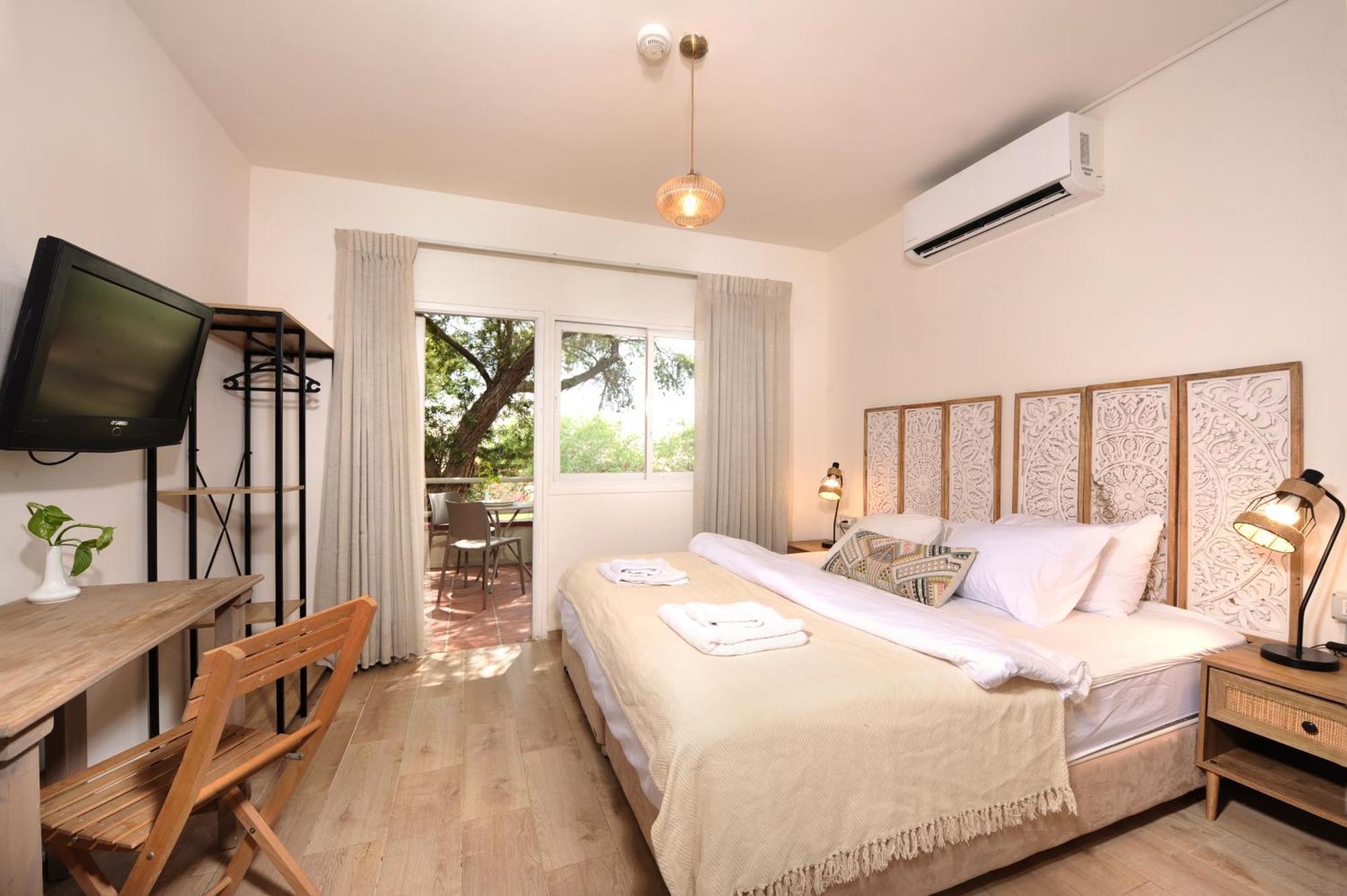 Almog Hotel Exterior foto